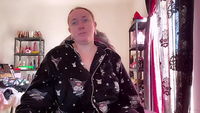 kisicaxx online show from January 13, 2026, 8:52 am