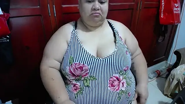 Snapshot of hotlesby4uxxx chatting on May 22, 2026, 1:39 pm hotlesby4uxxx online show from May 22, 2026, 1:39 pm