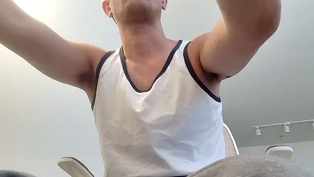 SebastianReiss online show from May 25, 2026, 9:32 pm