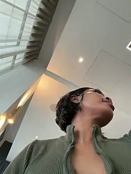   Nessa   online show from April 12, 2026, 11:37 am