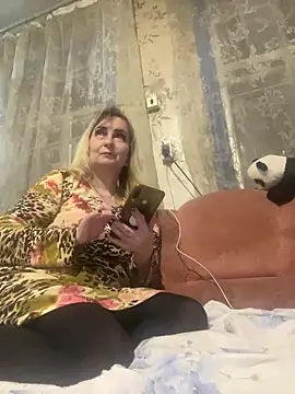 Irina2909xh online show from March 1, 2025, 4:33 pm