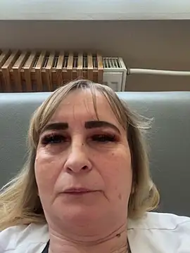 Irina2909xh online show from March 19, 2025, 11:39 am