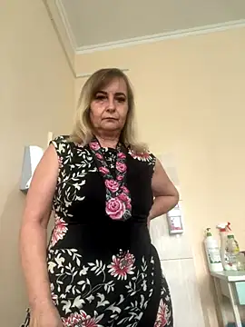 Irina2909xh online show from September 9, 2025, 12:05 pm