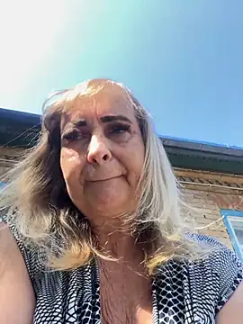 Irina2909xh online show from September 14, 2025, 10:36 am