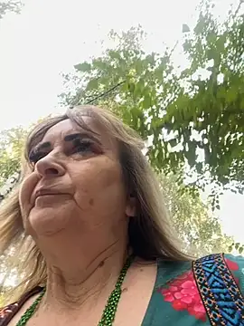 Irina2909xh online show from September 17, 2025, 5:20 am