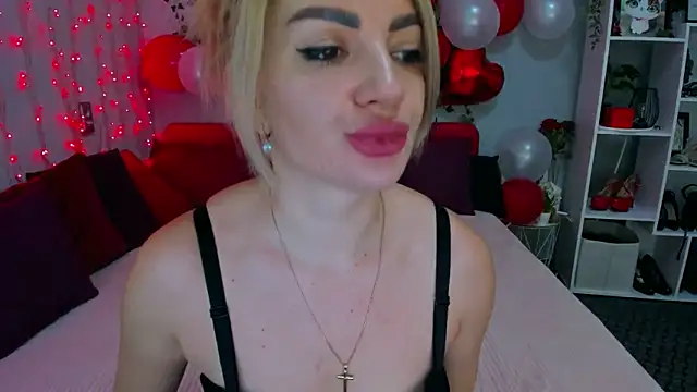 LunaBellucci online show from February 6, 2026, 7:02 am