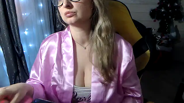 RubiLakros online show from January 10, 2025, 11:08 pm