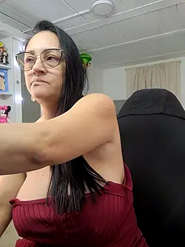 Ameliarizo online show from October 13, 2025, 1:49 am