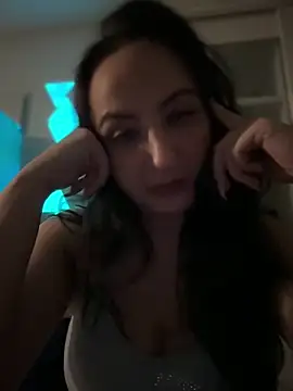 itsCassie online show from February 6, 2025, 9:49 pm