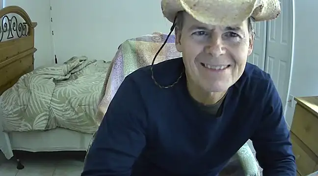 Snapshot of nakeedcowboi65 chatting on January 22, 2025, 10:05 pm nakeedcowboi65 online show from January 22, 2025, 10:05 pm