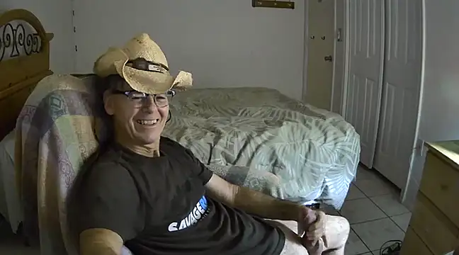 Snapshot of nakeedcowboi65 chatting on January 23, 2025, 11:04 am nakeedcowboi65 online show from January 23, 2025, 11:04 am