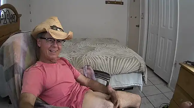 Snapshot of nakeedcowboi65 chatting on February 3, 2025, 7:10 pm nakeedcowboi65 online show from February 3, 2025, 7:10 pm