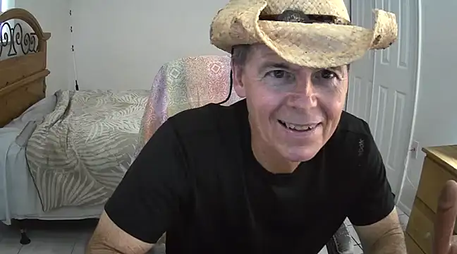 Snapshot of nakeedcowboi65 chatting on February 4, 2025, 7:11 pm nakeedcowboi65 online show from February 4, 2025, 7:11 pm
