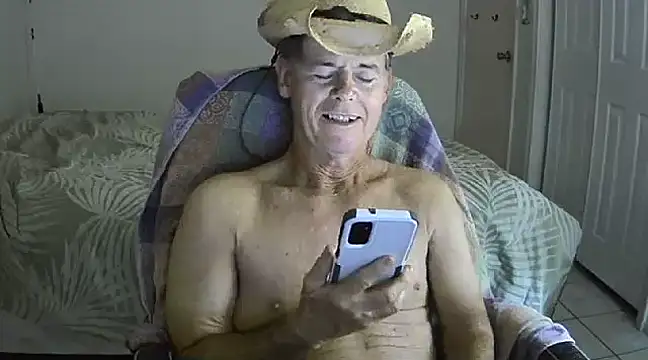 Snapshot of nakeedcowboi65 chatting on February 15, 2025, 10:33 am nakeedcowboi65 online show from February 15, 2025, 10:33 am