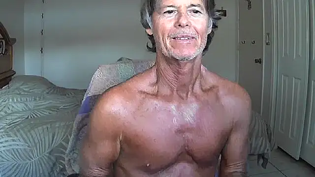 nakeedcowboi65 online show from April 17, 2026, 11:08 pm