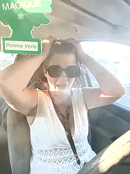 jennylovence online show from September 18, 2025, 6:04 am