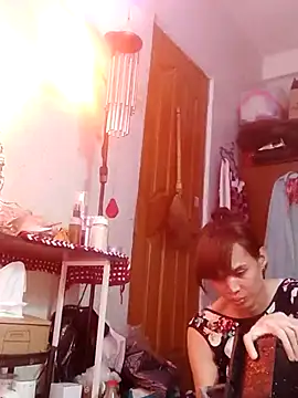 Snapshot of QueenSoreal chatting on March 4, 2025, 3:59 pm QueenSoreal online show from March 4, 2025, 3:59 pm