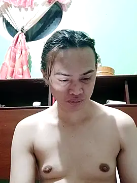 Snapshot of QueenSoreal chatting on November 13, 2025, 4:28 pm QueenSoreal online show from November 13, 2025, 4:28 pm