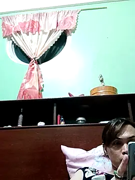 Snapshot of QueenSoreal chatting on November 17, 2025, 11:38 am QueenSoreal online show from November 17, 2025, 11:38 am