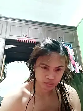 Snapshot of QueenSoreal chatting on January 16, 2026, 4:33 pm QueenSoreal online show from January 16, 2026, 4:33 pm