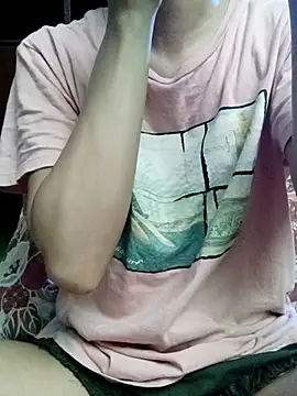 Snapshot of QueenSoreal chatting on February 2, 2026, 6:06 pm QueenSoreal online show from February 2, 2026, 6:06 pm