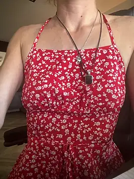Snapshot of Heidi_Harper chatting on July 9, 2026, 4:11 pm Heidi Harper online show from July 9, 2026, 4:11 pm