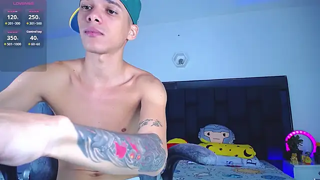 Snapshot of Nice_ButtX chatting on September 18, 2025, 3:14 pm Nice ButtX online show from September 18, 2025, 3:14 pm