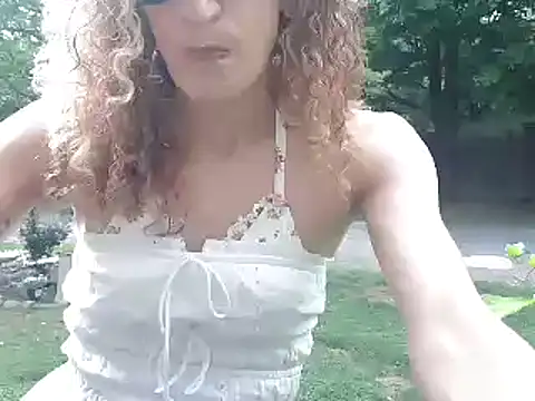 Snapshot of AshleyRain chatting on May 19, 2026, 7:42 pm AshleyRain online show from May 19, 2026, 7:42 pm