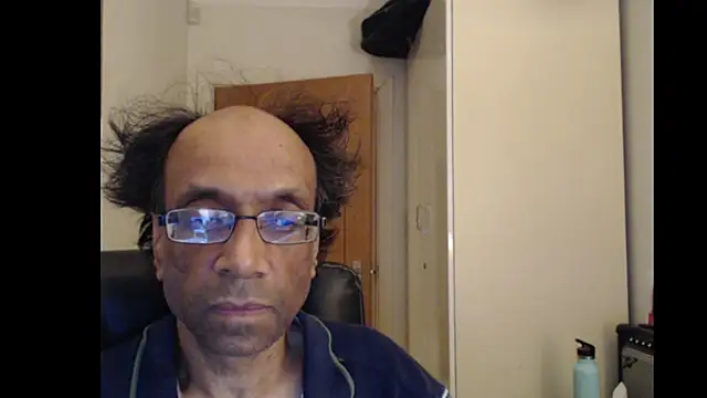 Snapshot of rauncher1 chatting on June 25, 2026, 8:57 pm rauncher1 online show from June 25, 2026, 8:57 pm