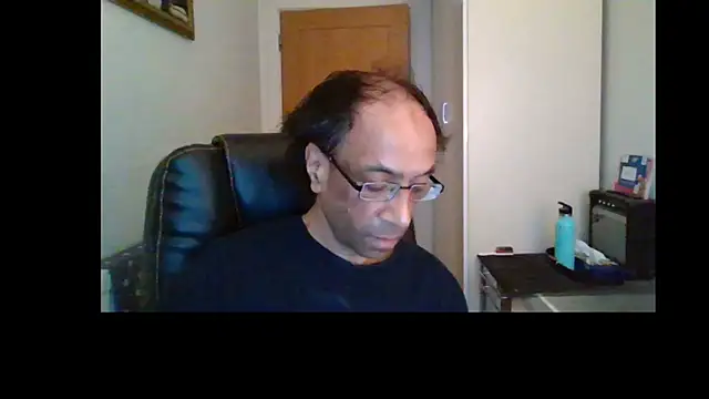Snapshot of rauncher1 chatting on June 29, 2026, 8:31 am rauncher1 online show from June 29, 2026, 8:31 am
