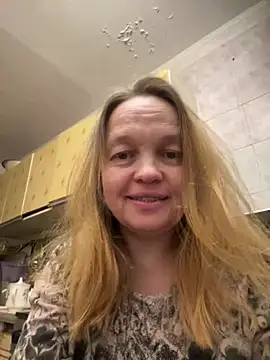 Susanel online show from February 2, 2025, 9:13 pm