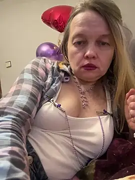 Susanel online show from February 14, 2025, 2:54 pm