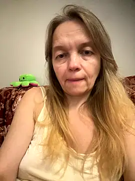 Susanel online show from September 23, 2025, 6:11 pm