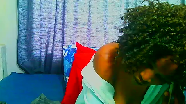 Snapshot of freaky_naughty chatting on February 17, 2025, 1:10 pm freaky naughty online show from February 17, 2025, 1:10 pm