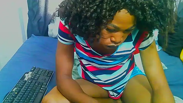 Snapshot of freaky_naughty chatting on November 2, 2025, 10:39 am freaky naughty online show from November 2, 2025, 10:39 am