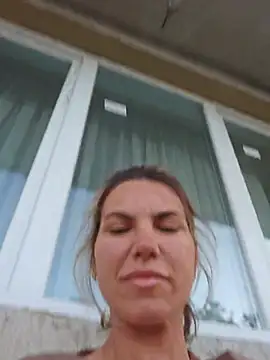 Snapshot of FeliciaKrige chatting on June 16, 2026, 5:48 pm FeliciaKrige online show from June 16, 2026, 5:48 pm