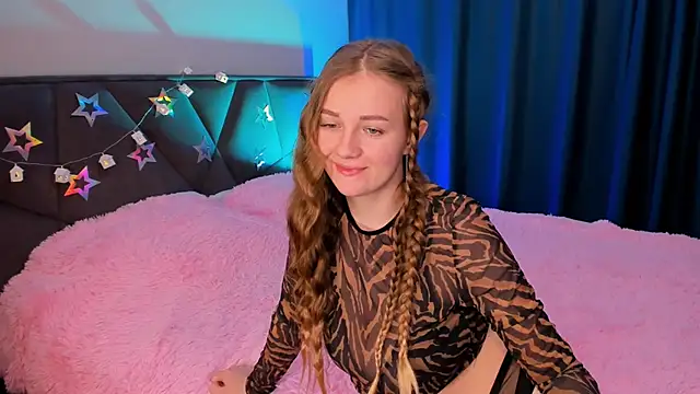 SweetMilkis online show from December 21, 2024, 9:12 am