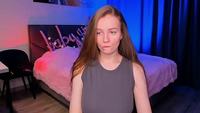 SweetMilkis online show from January 15, 2025, 8:51 am