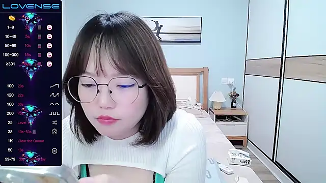 DianaYz online show from March 8, 2025, 2:08 pm