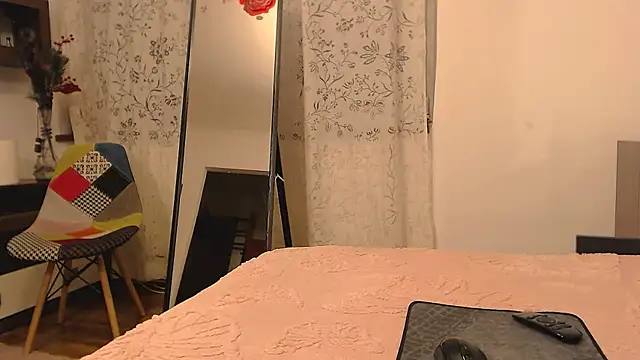 Snapshot of elacoquette chatting on October 15, 2025, 12:44 am elacoquette online show from October 15, 2025, 12:44 am