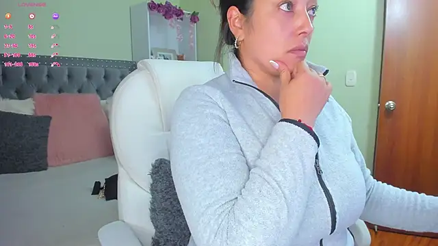 Kyllie B online show from September 16, 2025, 12:22 am