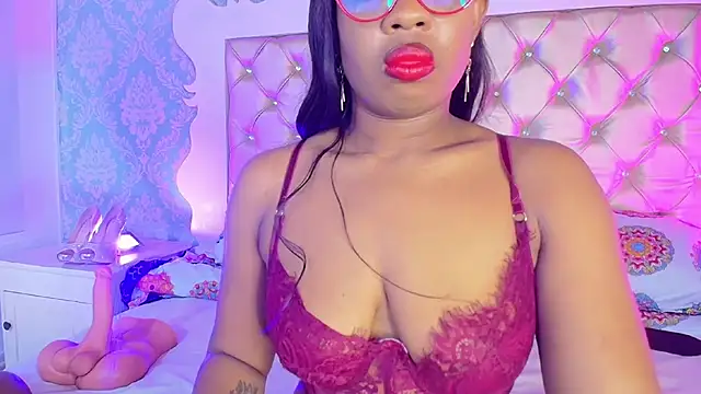 CaseyMoon online show from April 14, 2026, 12:44 pm