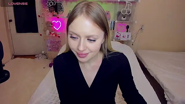 Snapshot of ElinOceanX chatting on March 11, 2025, 2:10 am ElinOceanX online show from March 11, 2025, 2:10 am