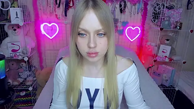Snapshot of ElinOceanX chatting on March 21, 2025, 5:45 pm ElinOceanX online show from March 21, 2025, 5:45 pm