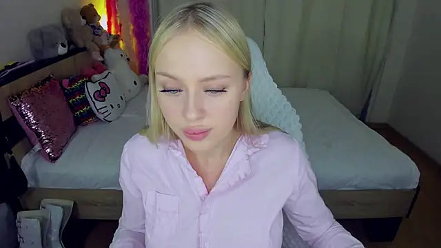 Snapshot of ElinOceanX chatting on September 22, 2025, 3:58 pm ElinOceanX online show from September 22, 2025, 3:58 pm