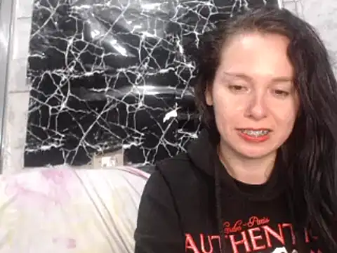 Snapshot of Venusluxodomme chatting on June 10, 2026, 3:18 am Venusluxodomme online show from June 10, 2026, 3:18 am