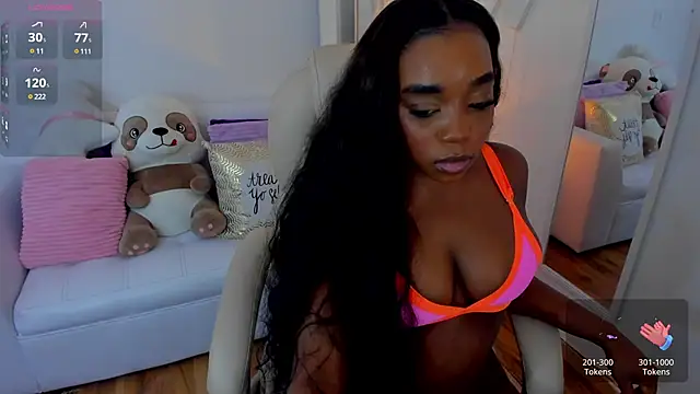 Snapshot of zobe_love chatting on January 8, 2025, 8:07 pm zobe love online show from January 8, 2025, 8:07 pm