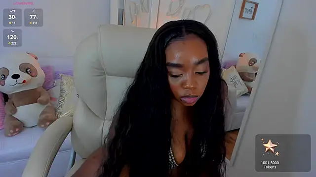 Snapshot of zobe_love chatting on March 21, 2025, 11:23 pm zobe love online show from March 21, 2025, 11:23 pm