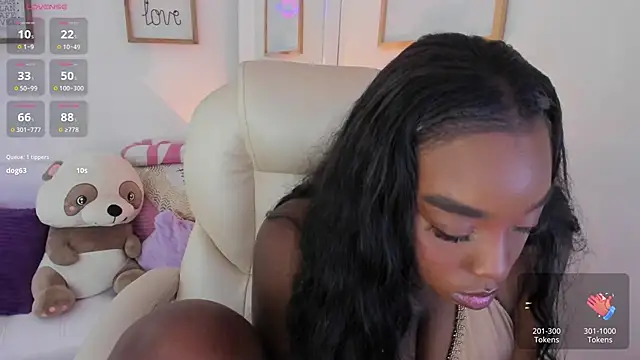 Snapshot of zobe_love chatting on June 4, 2026, 4:46 pm zobe love online show from June 4, 2026, 4:46 pm
