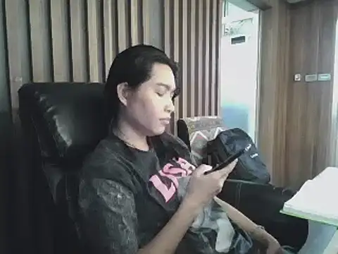 sara kimoo online show from March 6, 2025, 9:09 pm